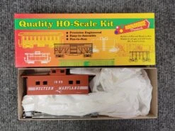 Roundhouse 3572 HO Scale Northeast Caboose Western Mayrland 1885 Kit - NOS
