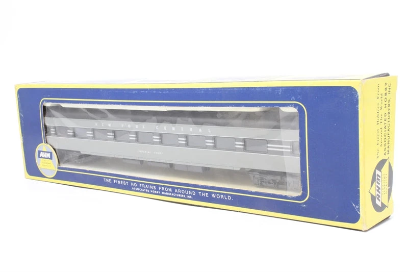 AHM 6404-CE HO Scale Smooth Side Coach New York Central 20th - NOS