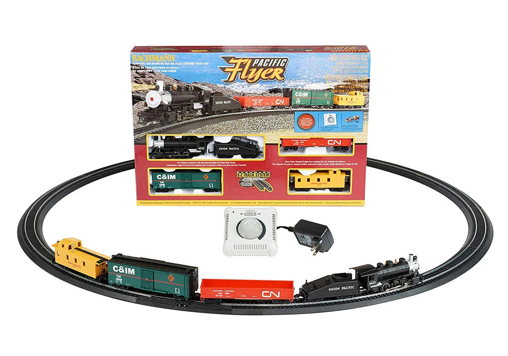 Bachmann 00692 HO Scale UnionPacific Flyer Steam Starter Train Set - Image 3