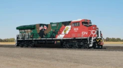 ScaleTrains Rivet 33637 N Scale GE ET44 Tier 4 Diesel "Veterans Commemorative" CN 3015