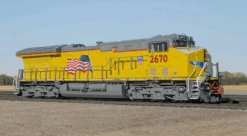 ScaleTrains Rivet 33667 N Scale GE ET44 Tier 4 Diesel "Building America" Union Pacific UP 2702